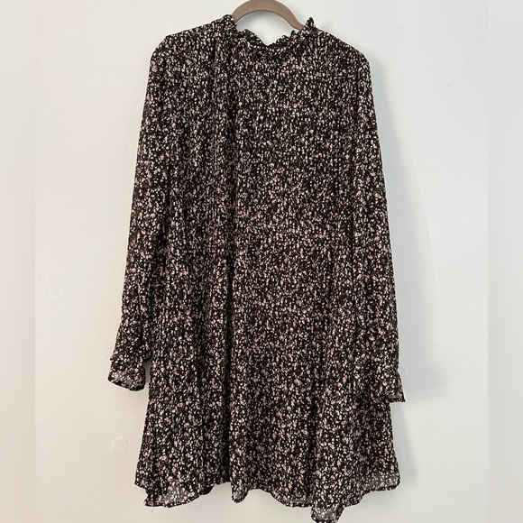 NWT - ASOS Pleated Mock Neck Shift Dress - Size 10 - Picture 2 of 8